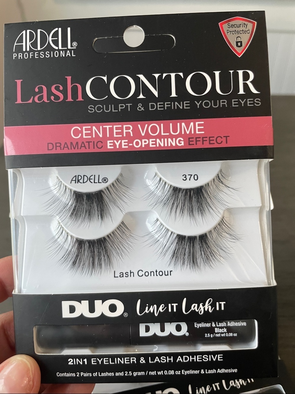 Set of 2 Ardell Lash Contour - Center Volume Dramatic Eye-Opening Effect - Picture 3 of 4